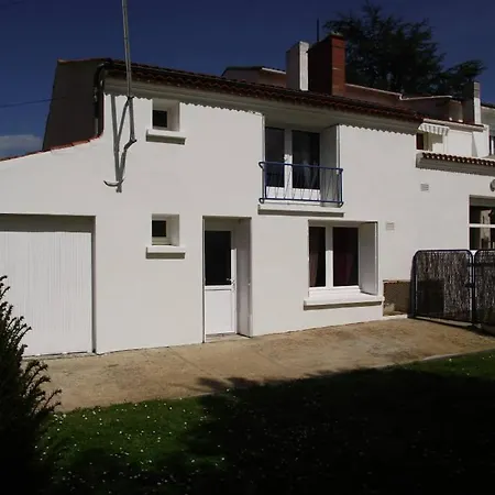 De L'aqueduc Bis Holiday home *